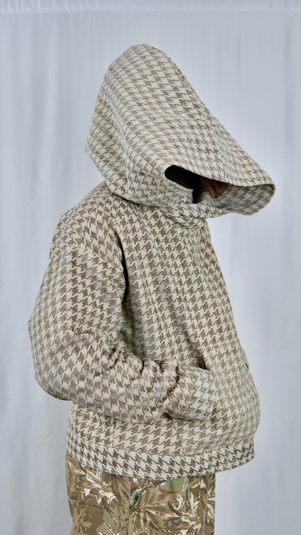540 HoundsTooth - Maison Habit