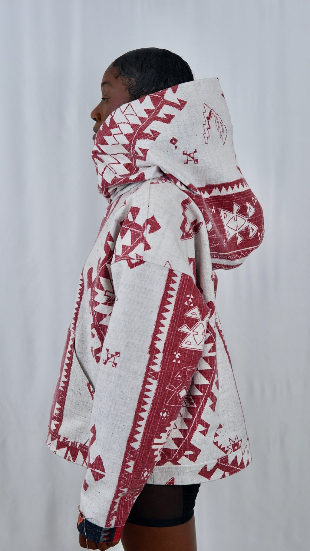 540 Artifact Red - Maison Habit