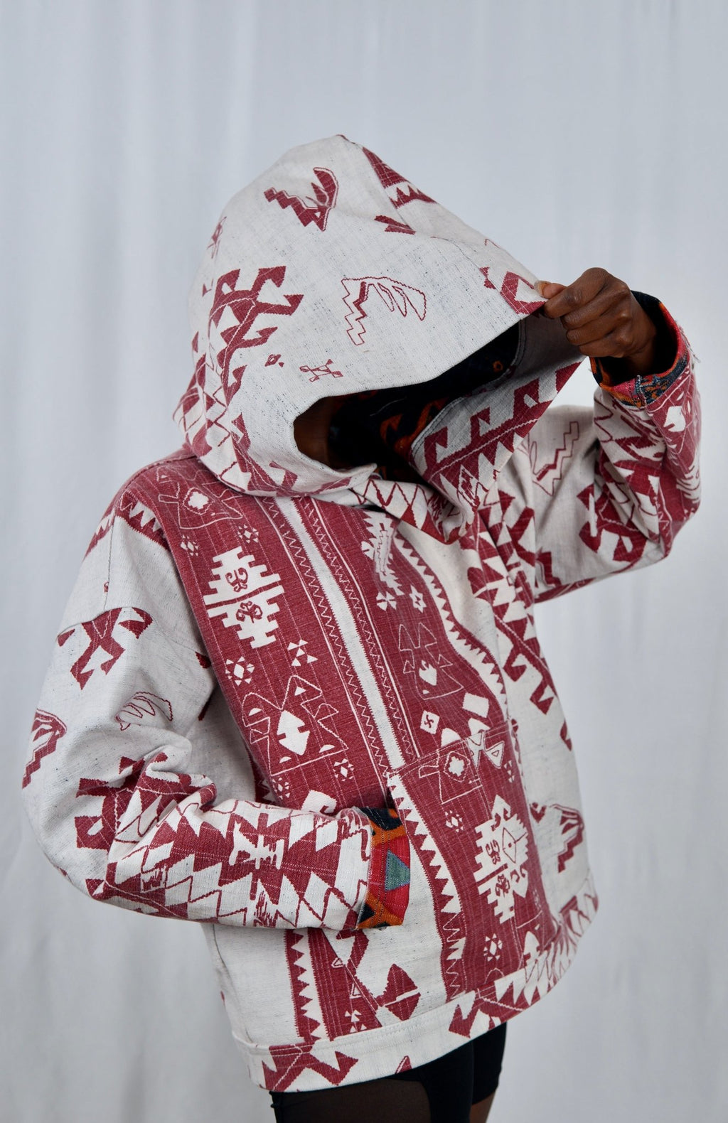 540 Artifact Red - Maison Habit