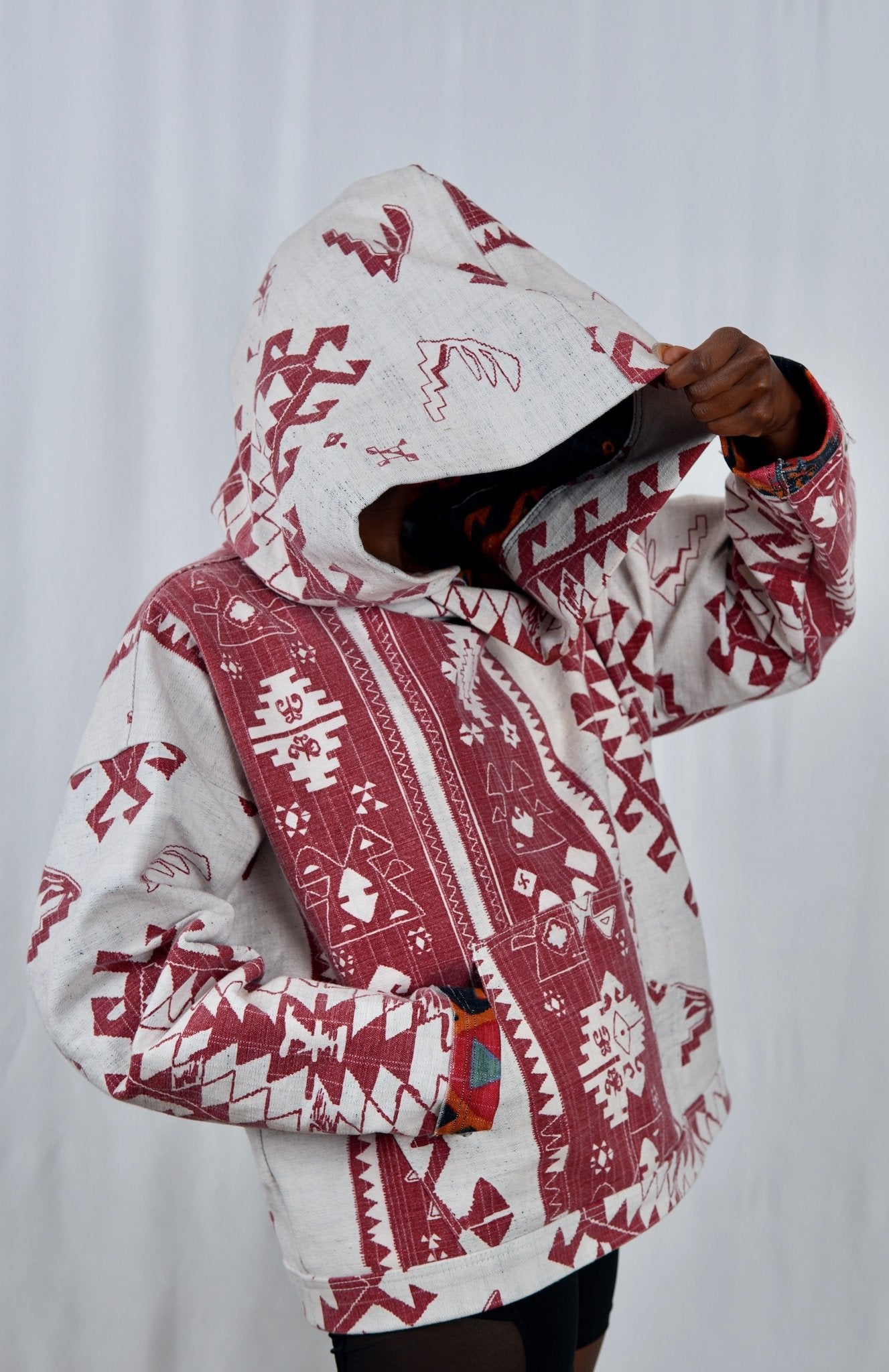 540 Artifact Red - Maison Habit