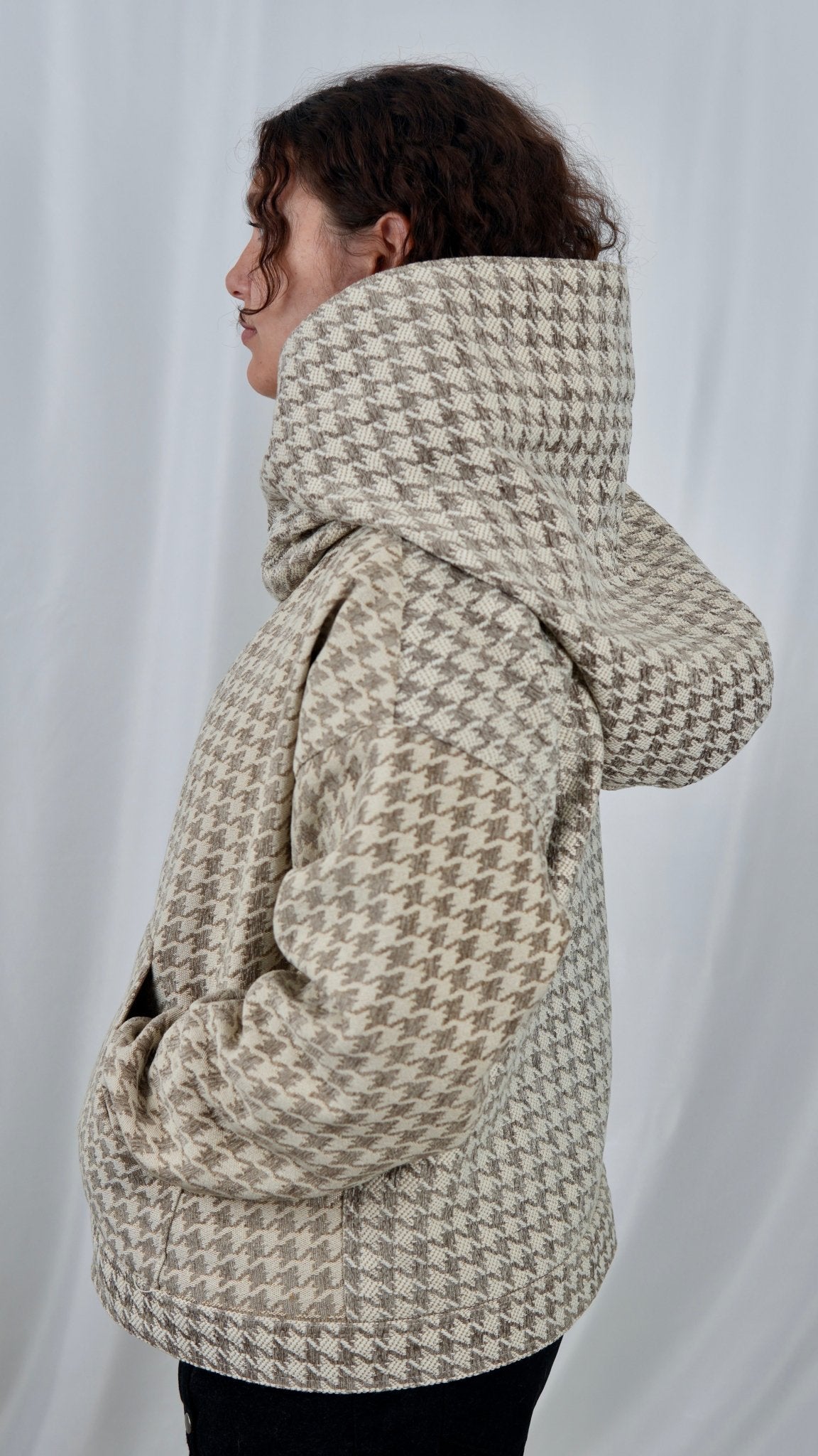 540 HoundsTooth - Maison Habit