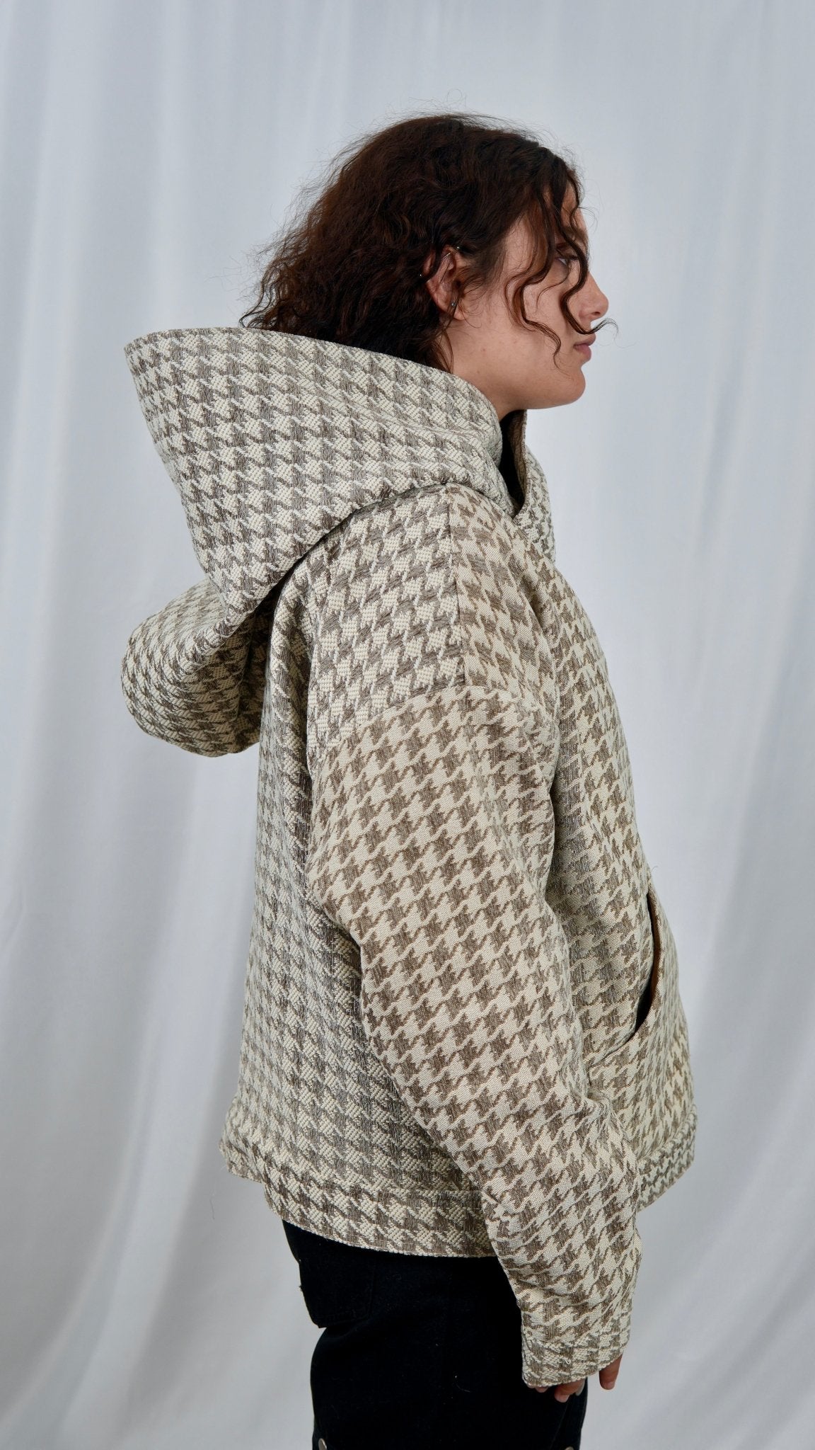 540 HoundsTooth - Maison Habit
