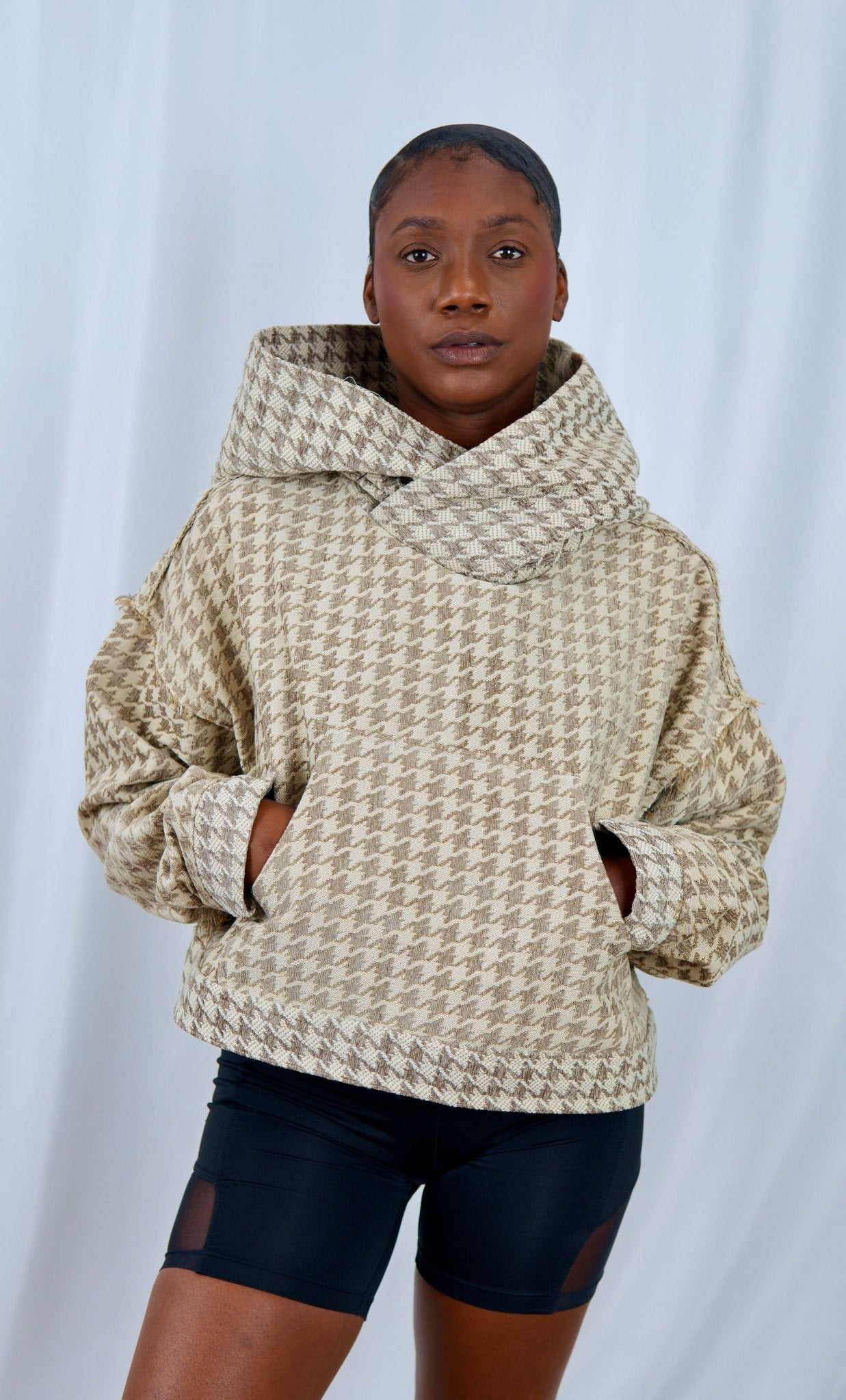540 HoundsTooth UC - Maison Habit