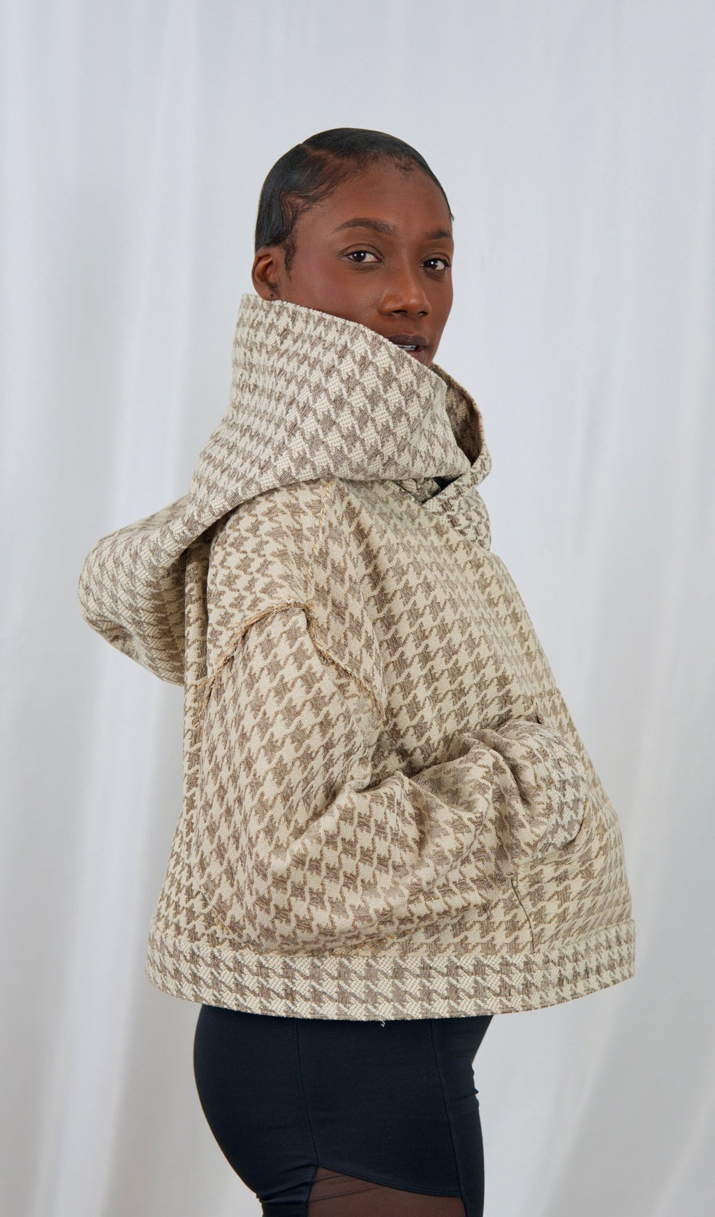 540 HoundsTooth UC - Maison Habit