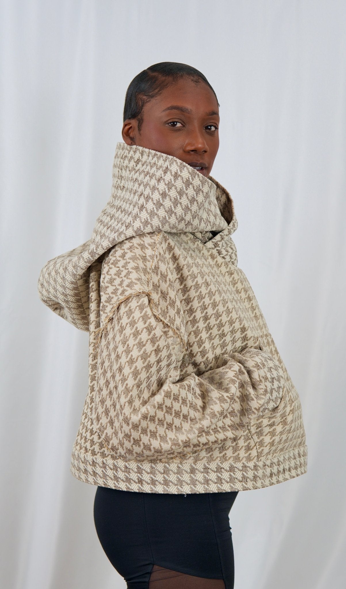 540 HoundsTooth UC - Maison Habit