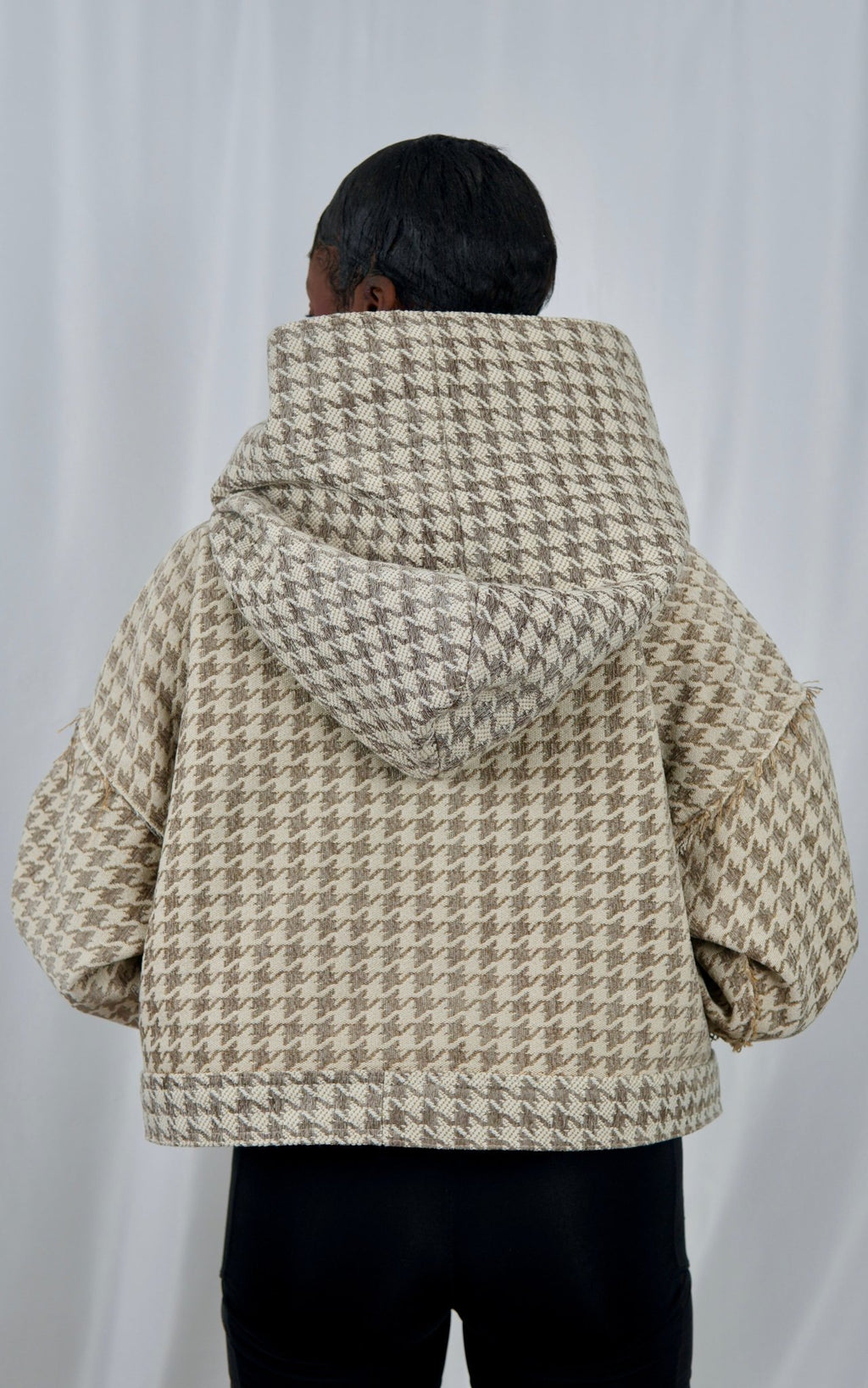 540 HoundsTooth UC - Maison Habit