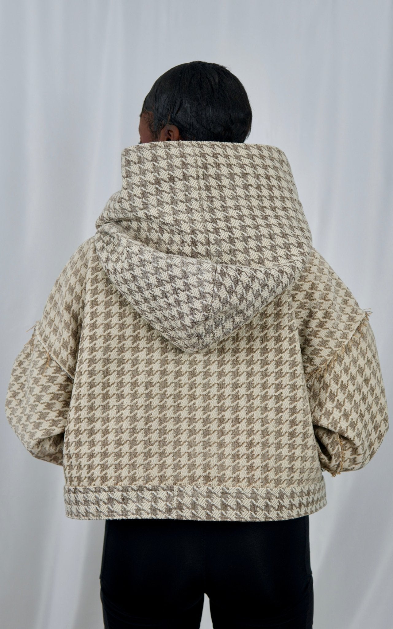 540 HoundsTooth UC - Maison Habit