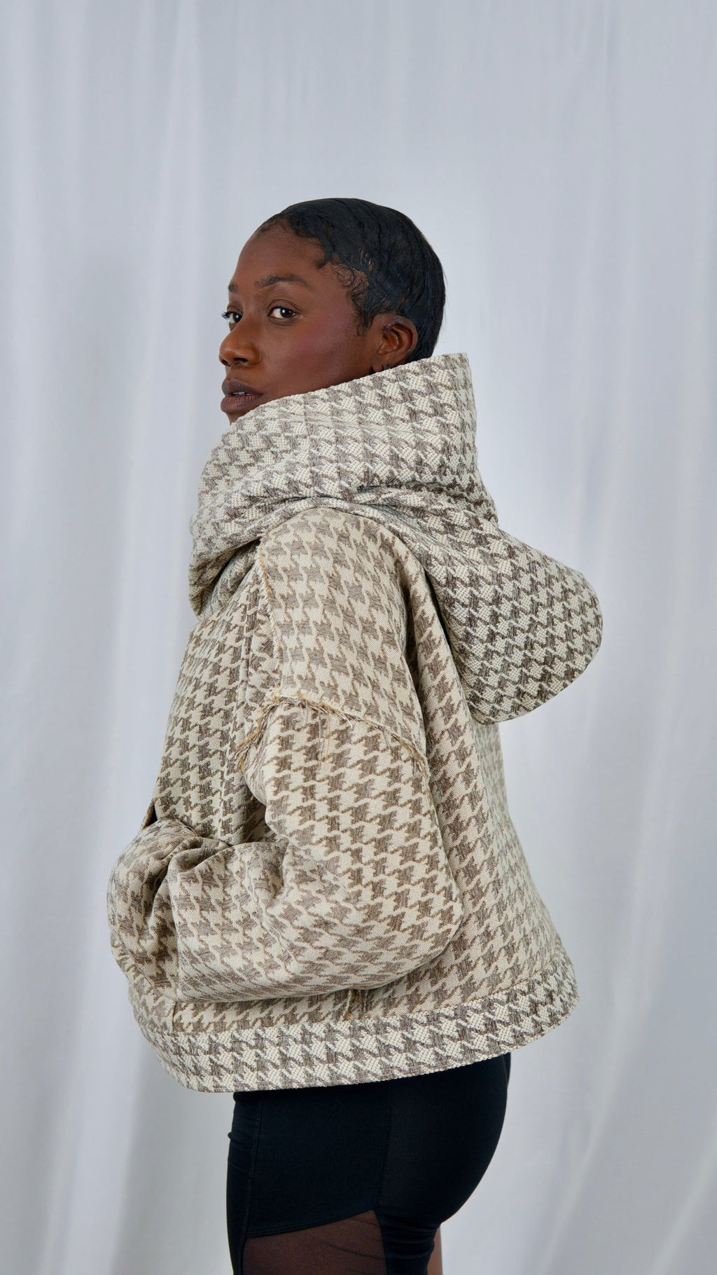 540 HoundsTooth UC - Maison Habit