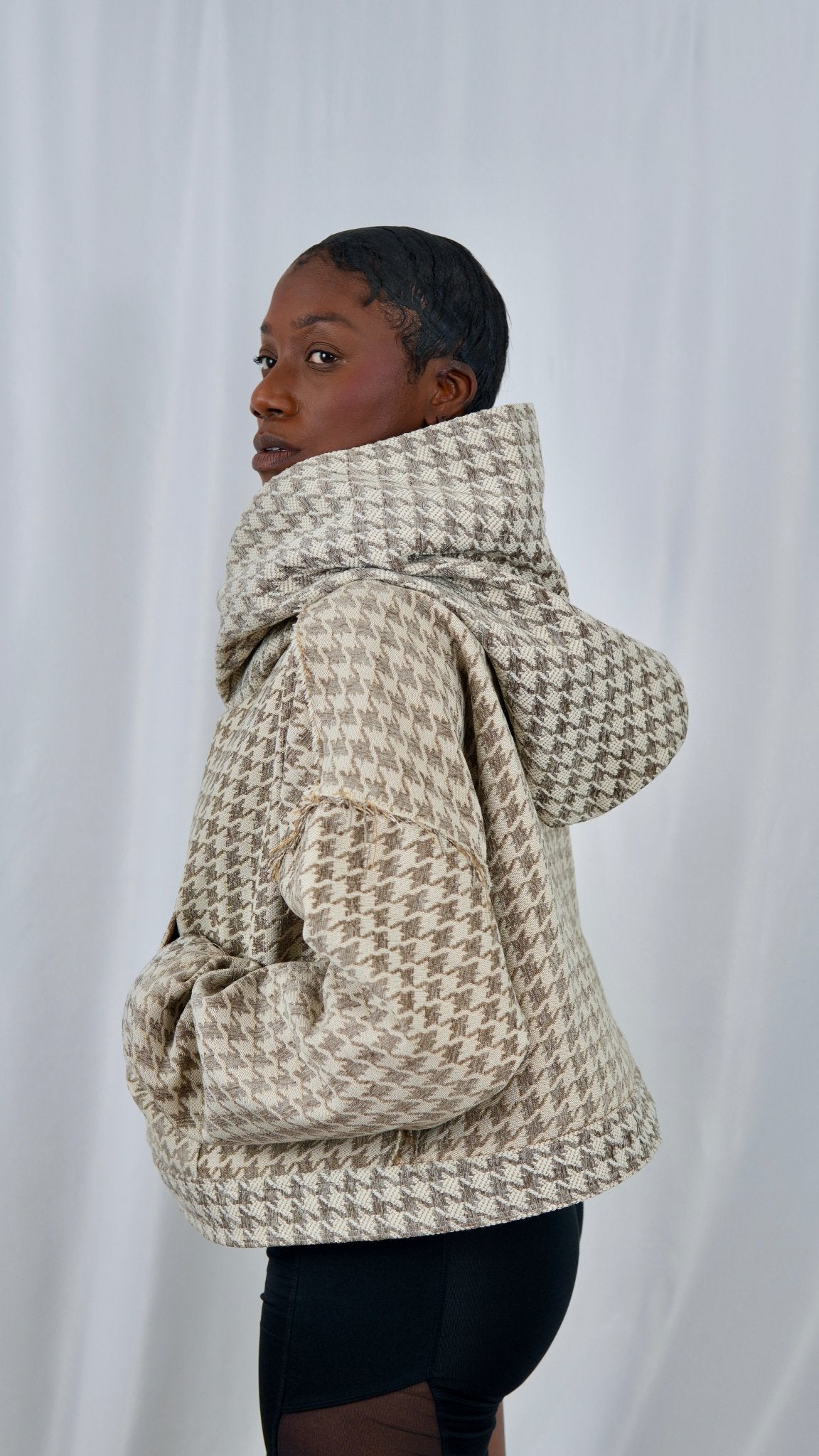 540 HoundsTooth UC - Maison Habit