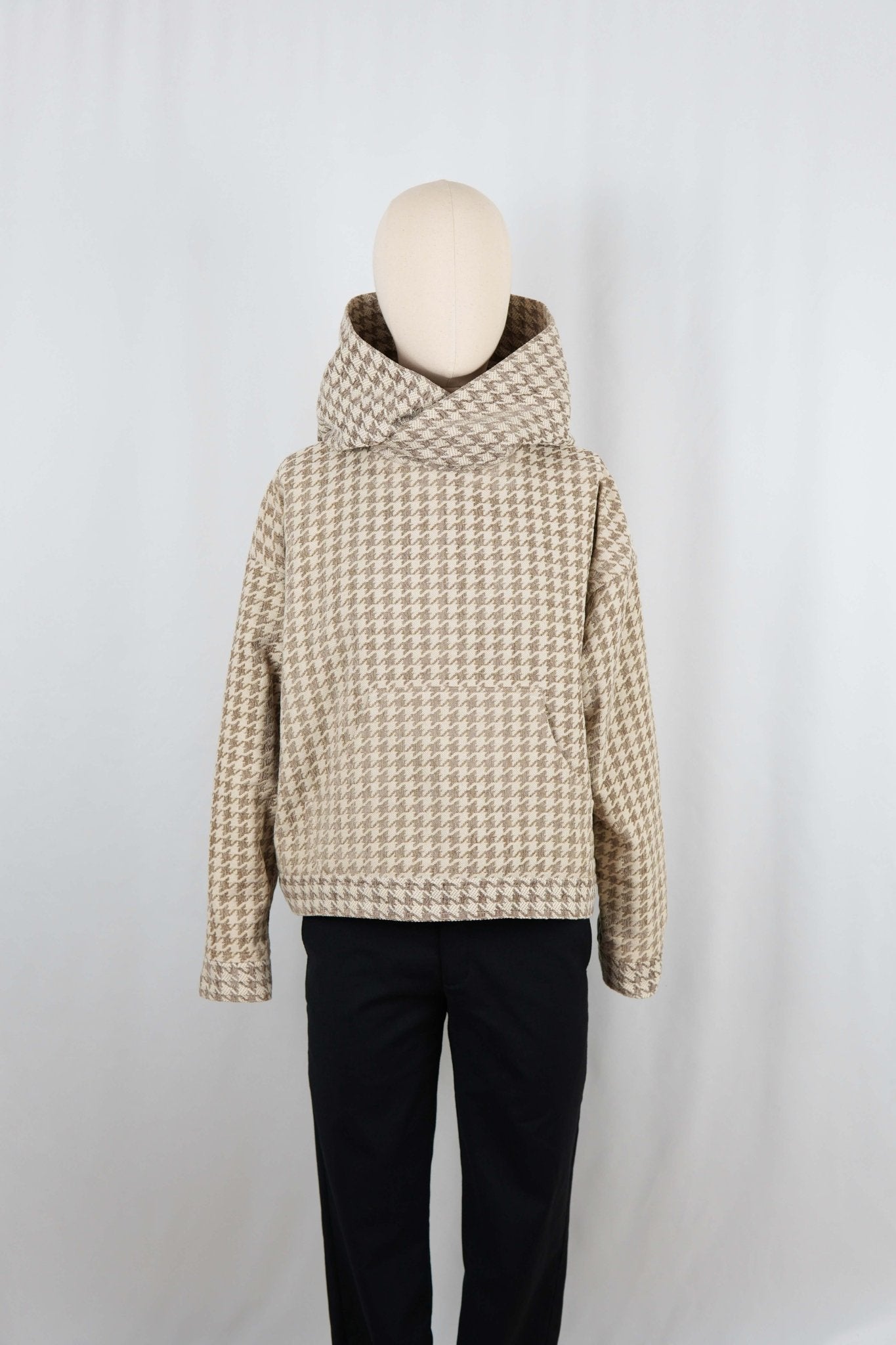 540 HoundsTooth - Maison Habit