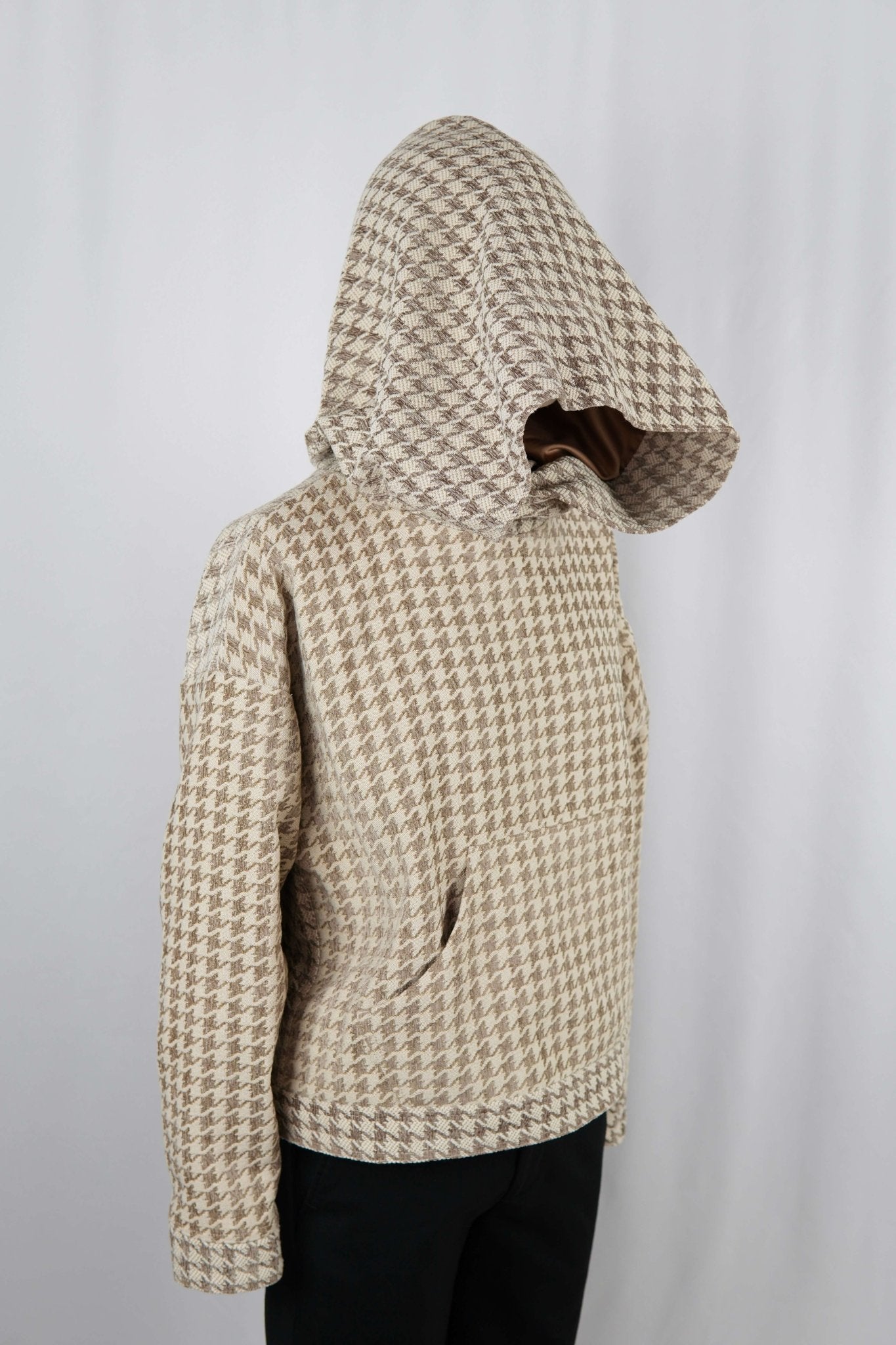 540 HoundsTooth - Maison Habit