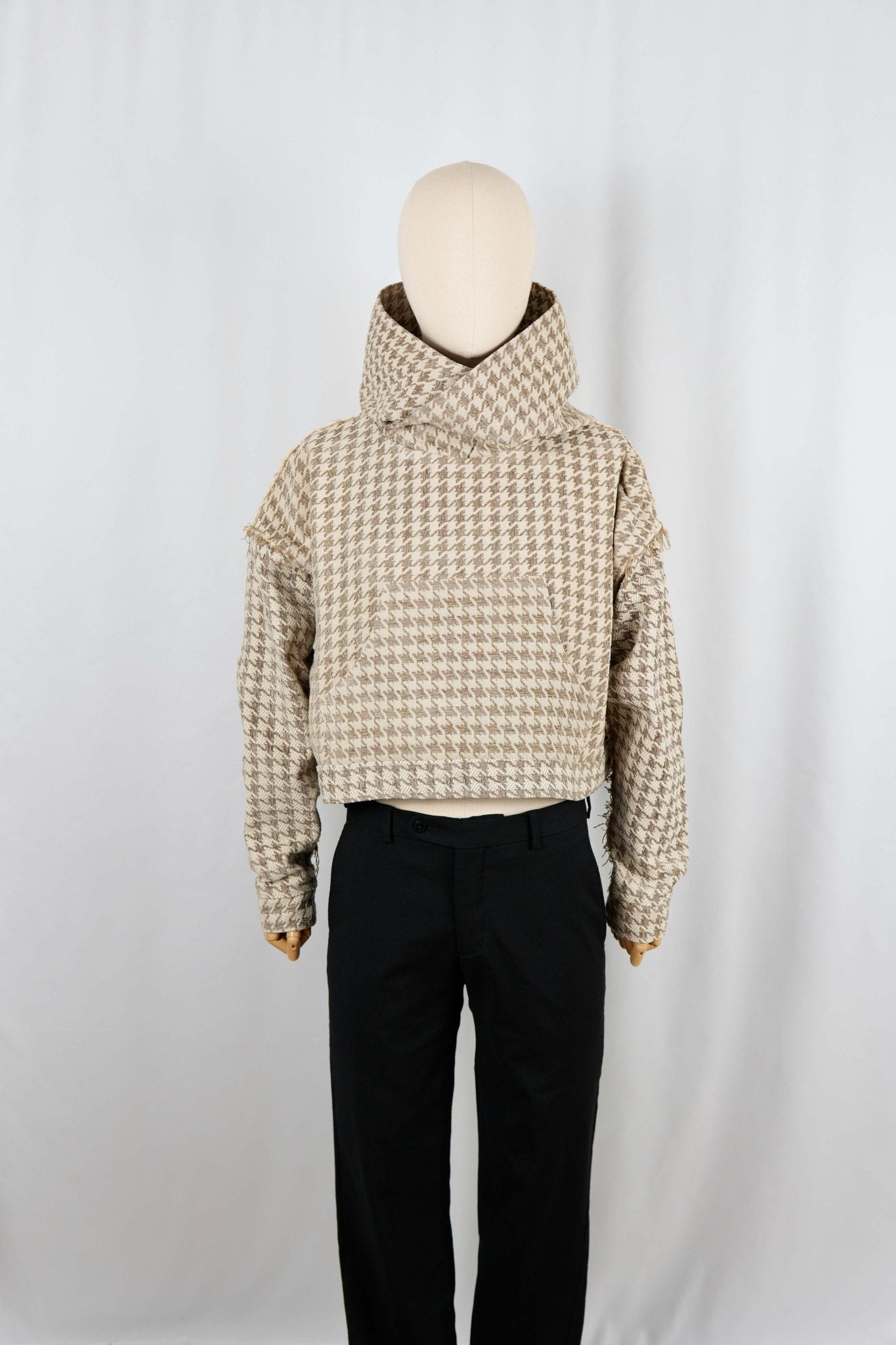 540 HoundsTooth UC - Maison Habit