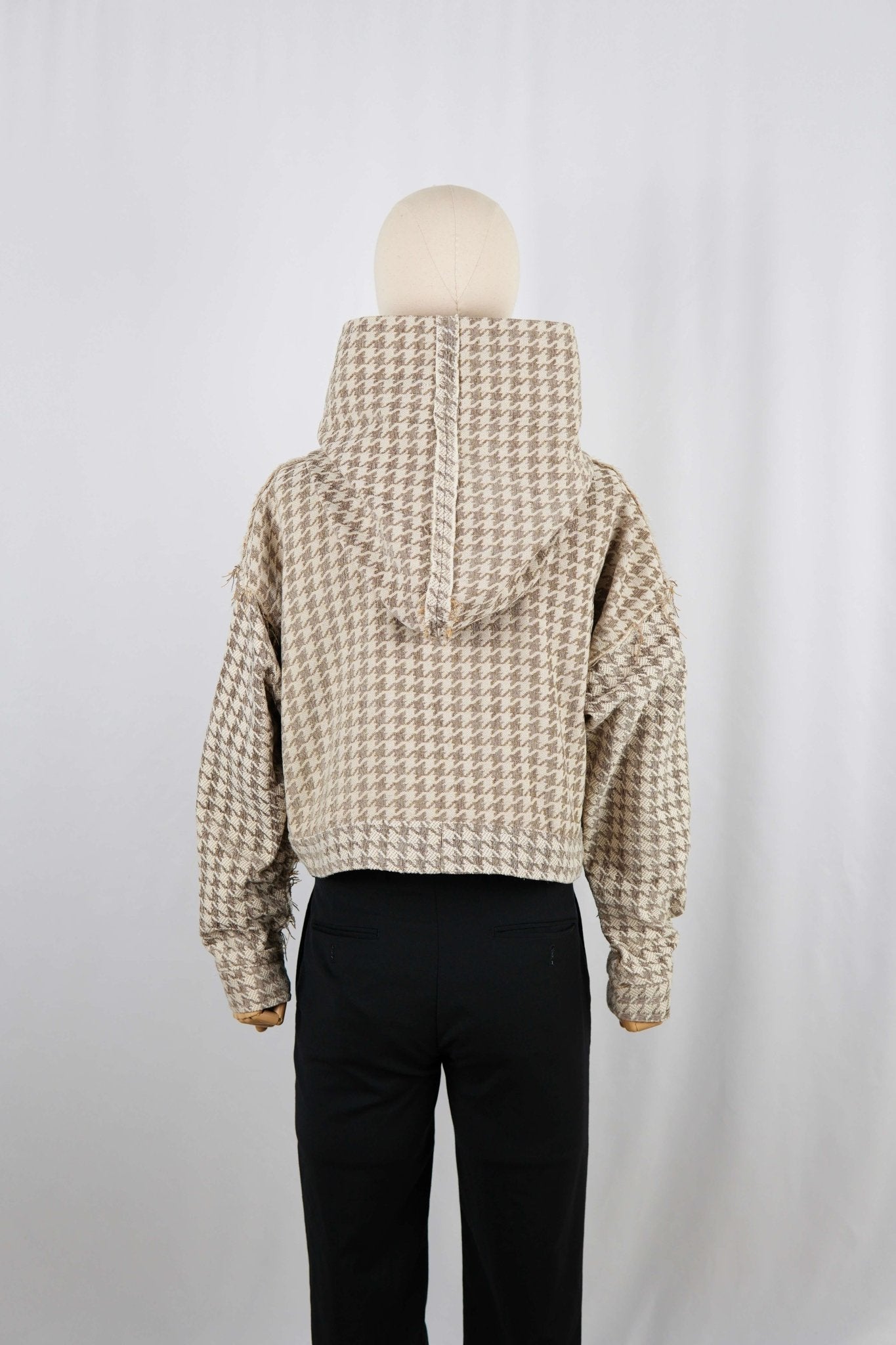 540 HoundsTooth UC - Maison Habit