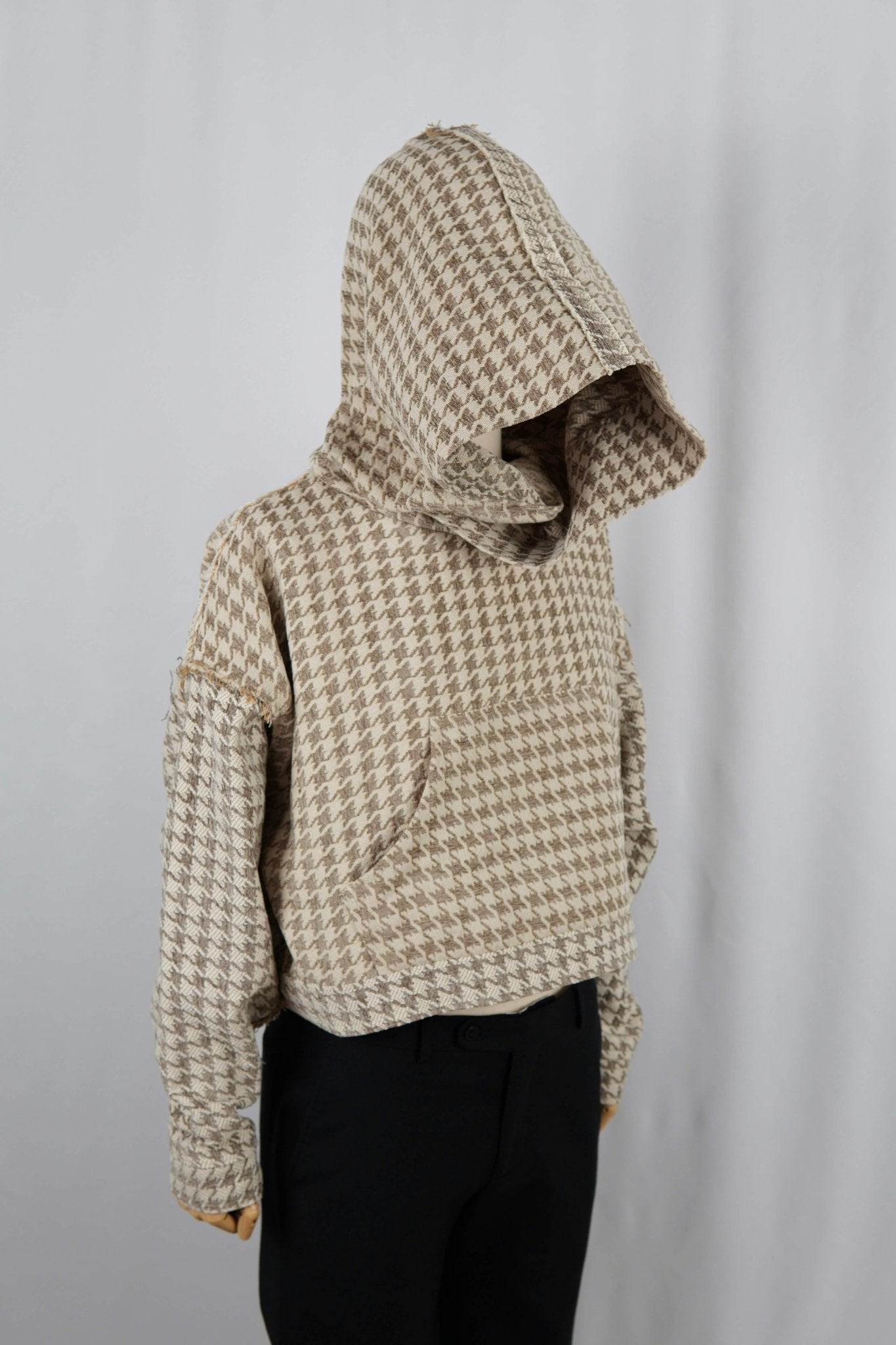 540 HoundsTooth UC - Maison Habit